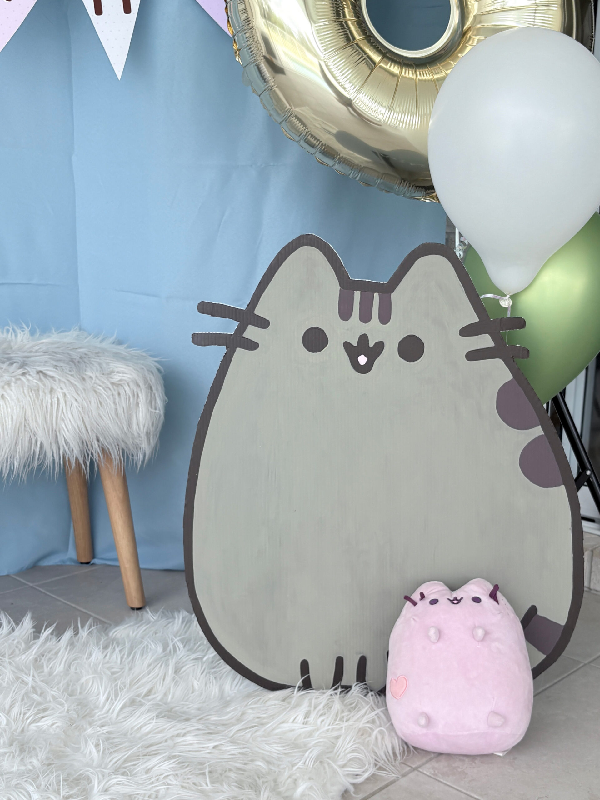 Lifesize Pusheen for Photobooth