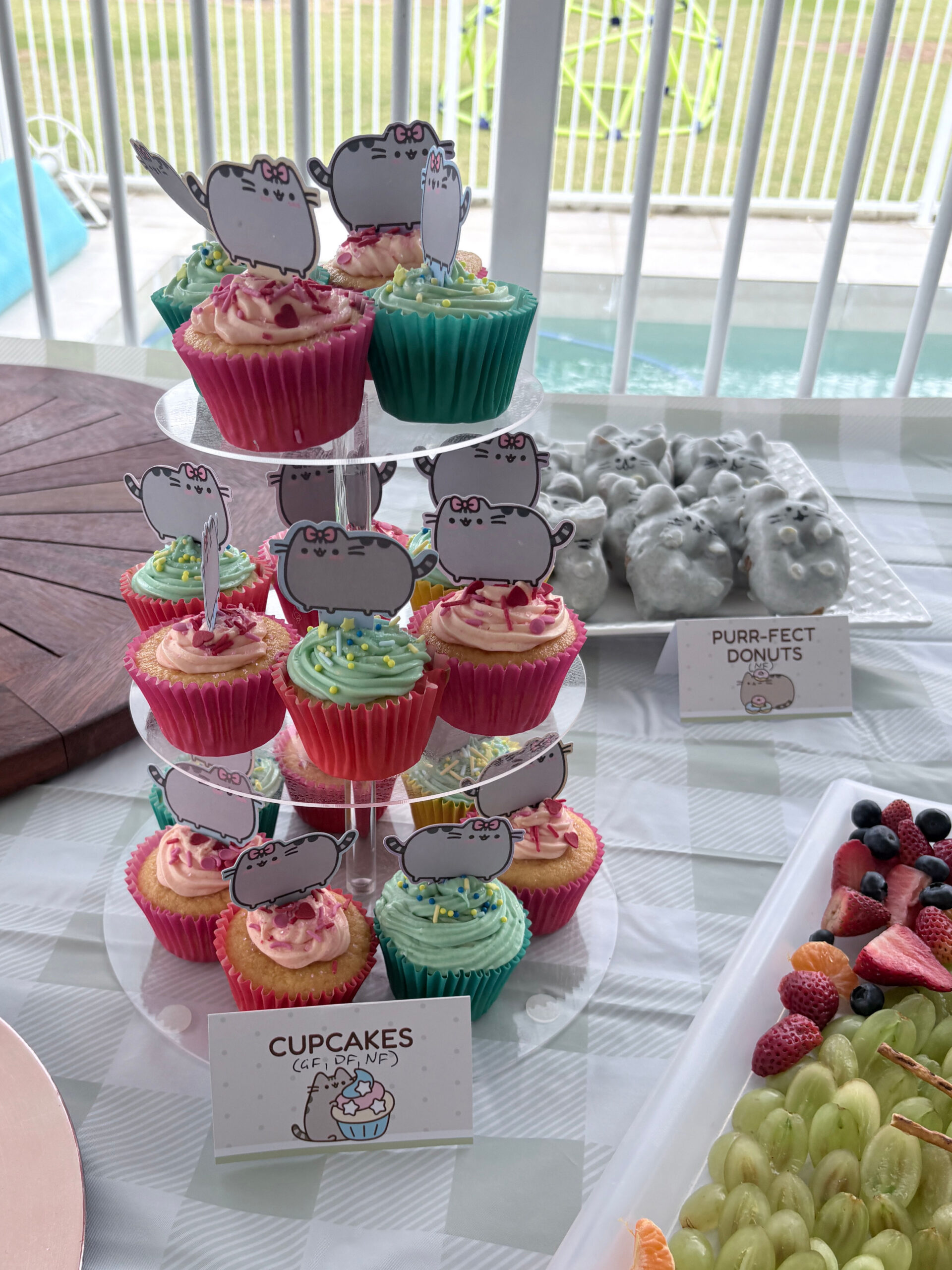 Pusheen Cupcakes