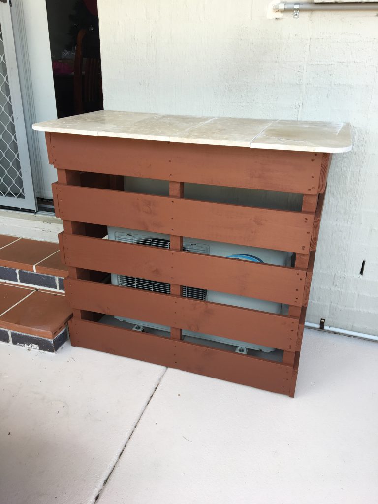 Pallet Bar Upcycle DIY 2