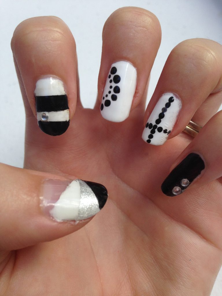 Black and White Geometric Nails Left Hand