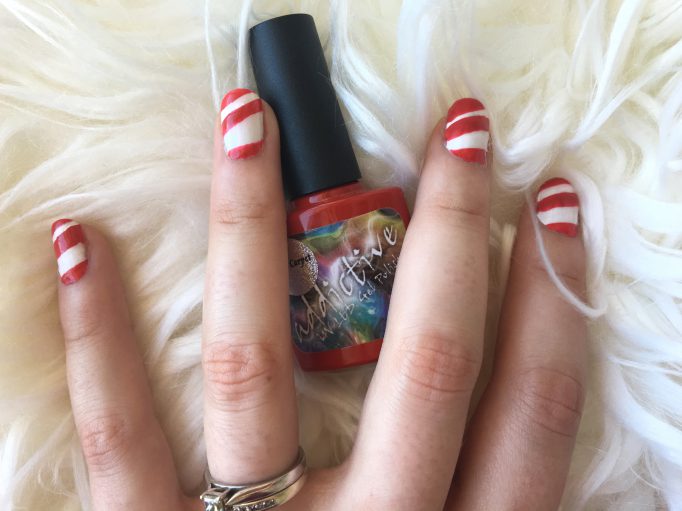 Candy Cane Christmas Nails 1