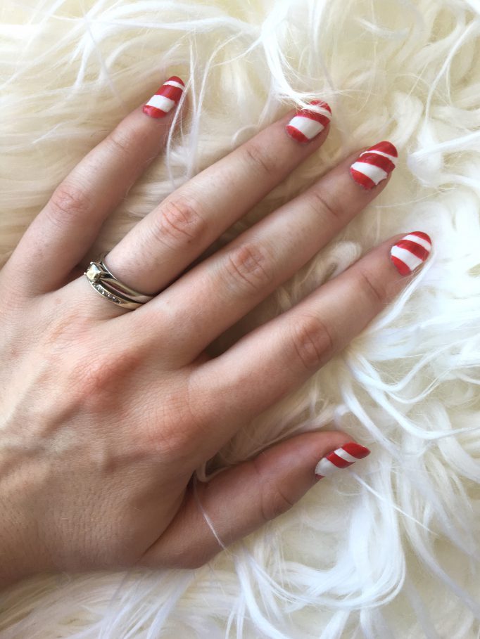 Candy Cane Christmas Nails 8
