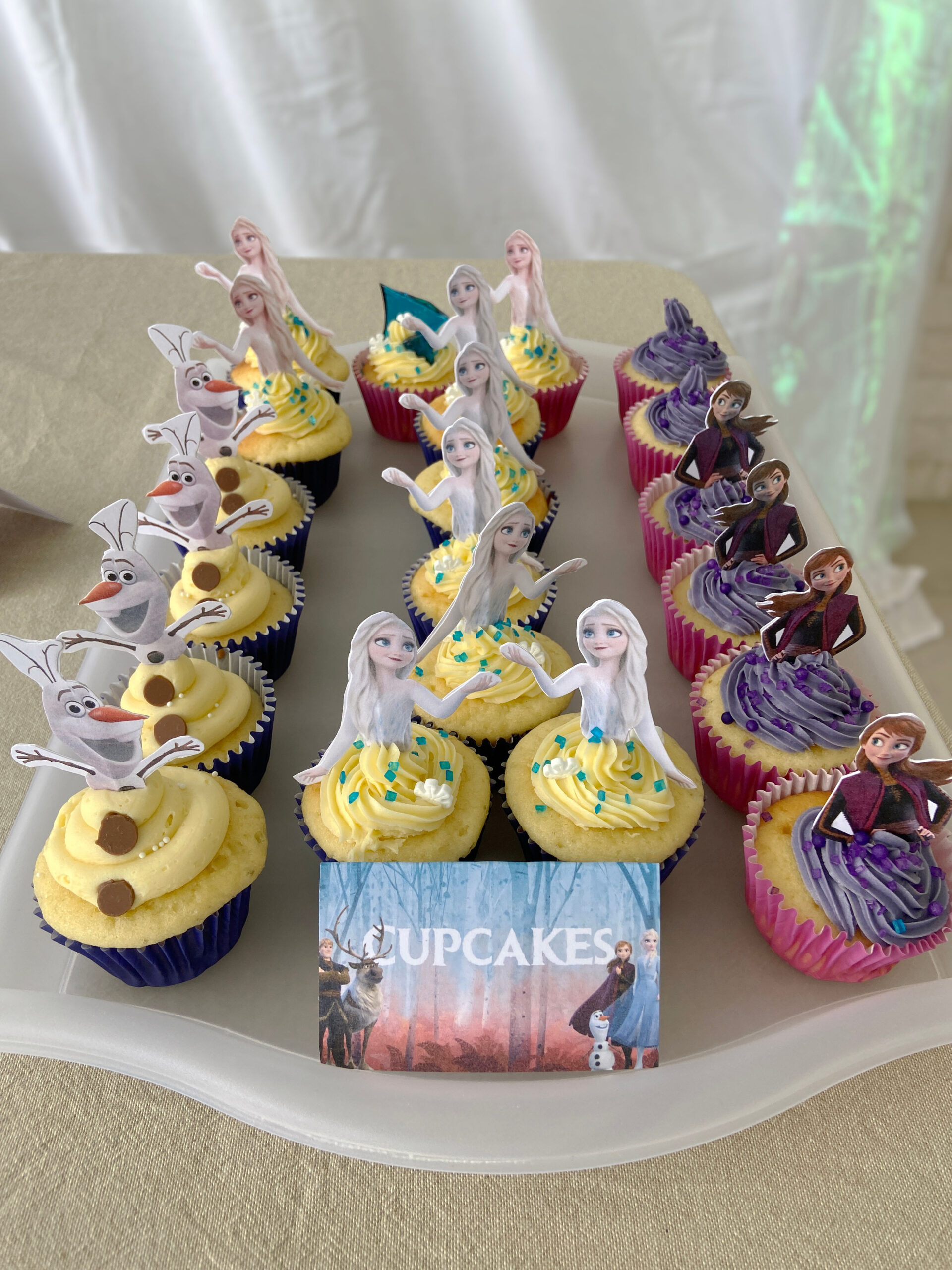 Elsa, Anna and Olaf Cupcakes Frozen Themed Party Food