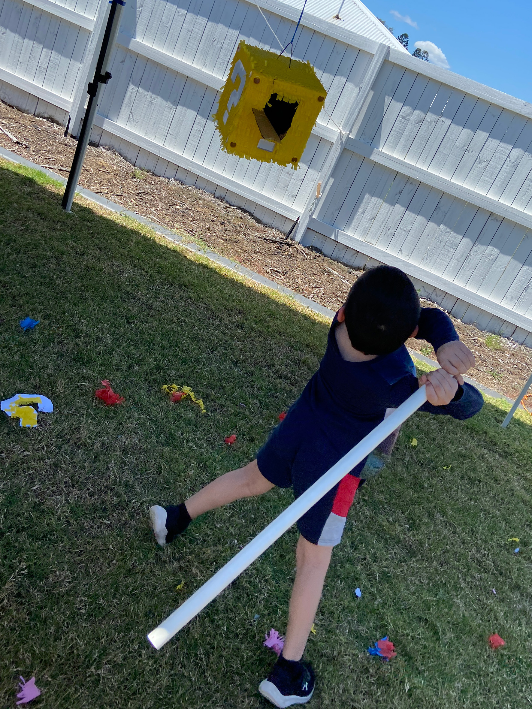 Mysterty Block Pinata 01