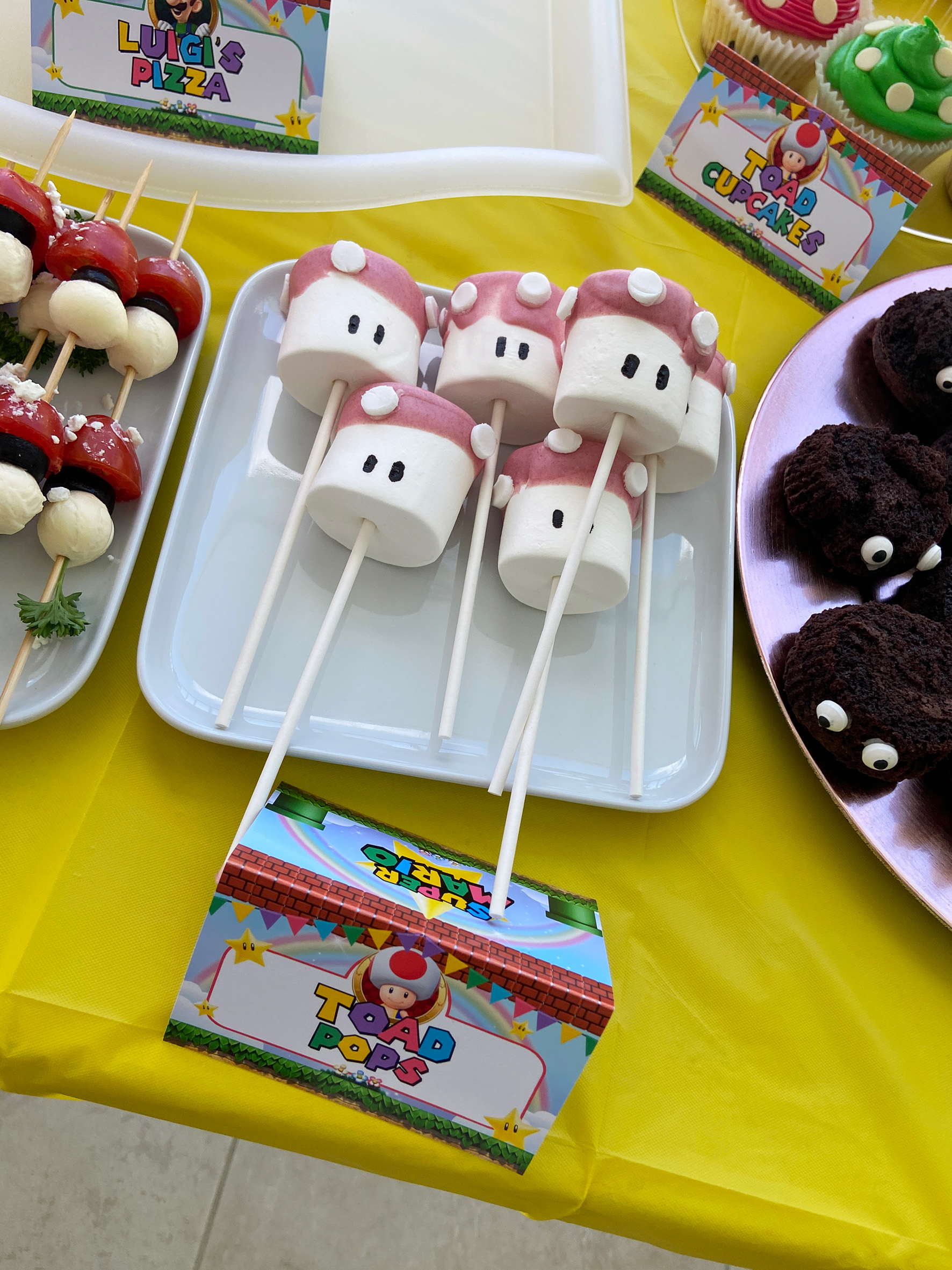 Toad Marshmallow Pops